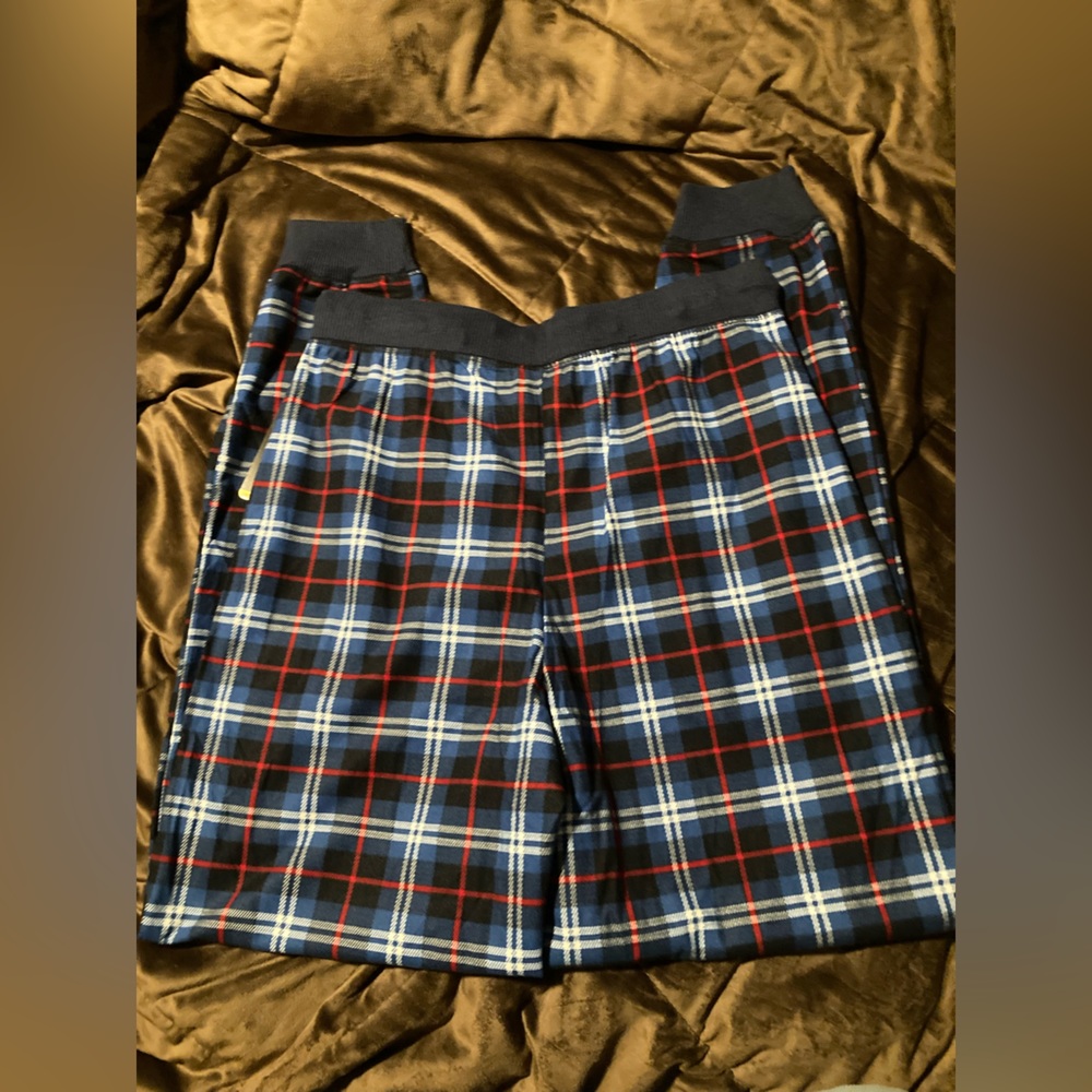 Body Glove, size large, new with tags, plaid, comfy lounge/pj pants, so soft - Picture 7 of 8